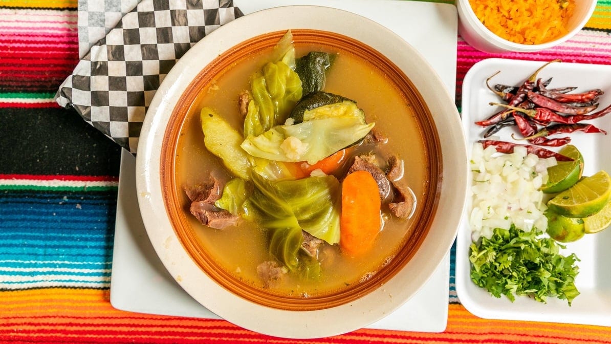 Caldo de Res.