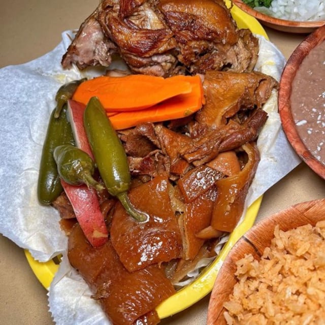 1 lb. Carnitas combo.